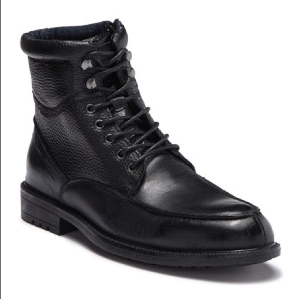 ⬇️Steve Madden Lace Up Boots